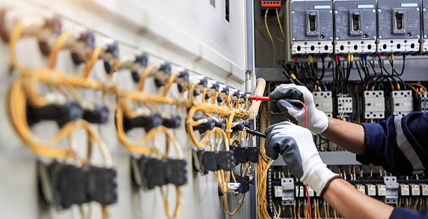 Professional Electrician technician working in National City, CA